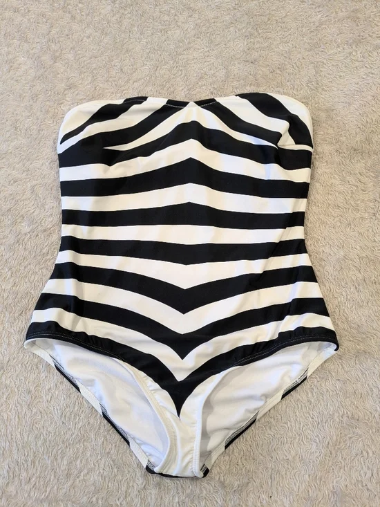 Barbie Unique Vintage Black & White Chevron Stripe One Piece Bathing Suit Sz XL - Picture 3 of 9